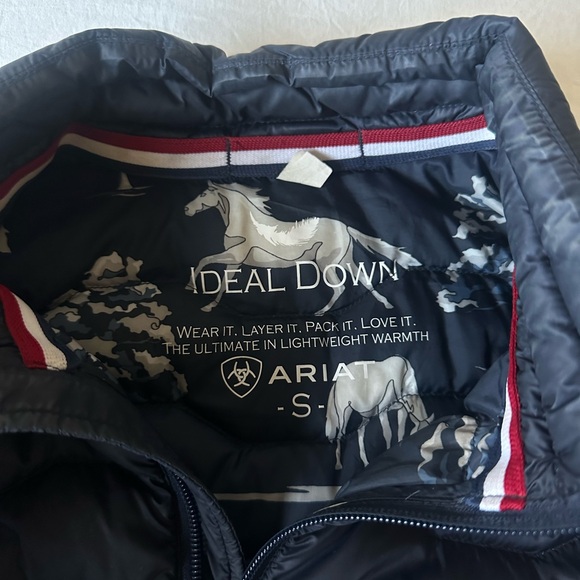 Ariat Puffer Jacket - Picture 2 of 3